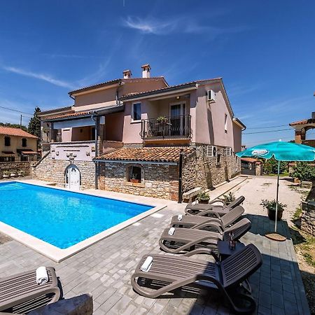 Villa Valtrazza Tar-Vabriga Exteriör bild