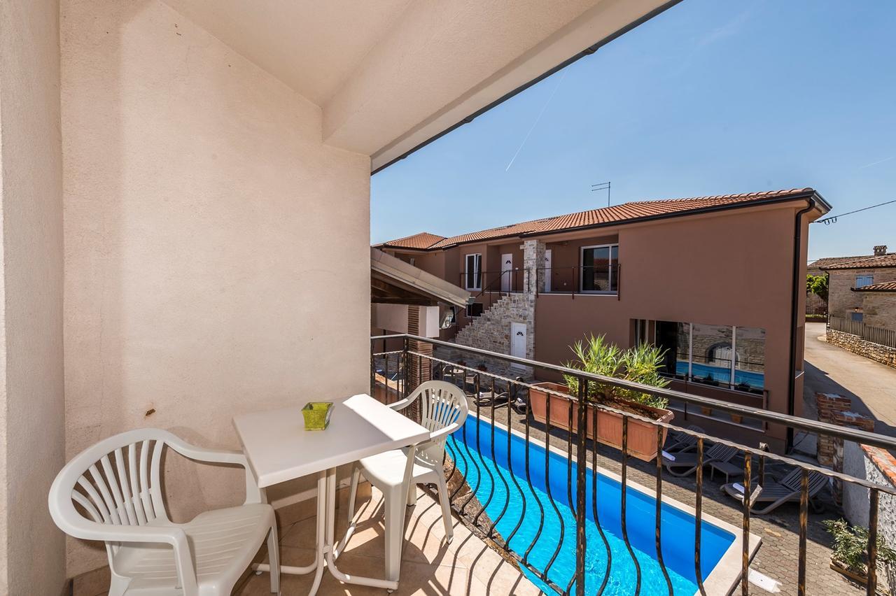 Villa Valtrazza Tar-Vabriga Exteriör bild