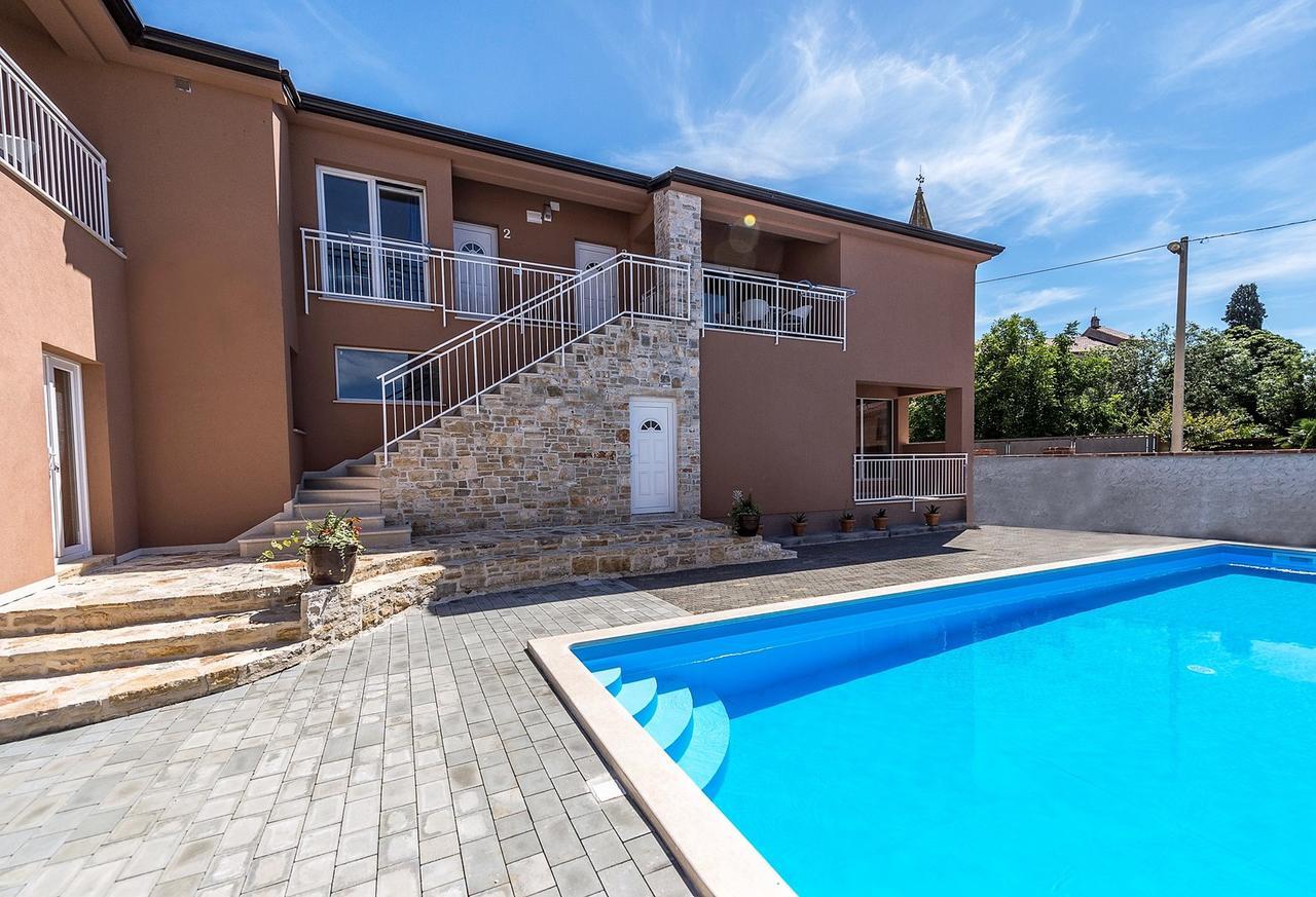 Villa Valtrazza Tar-Vabriga Exteriör bild