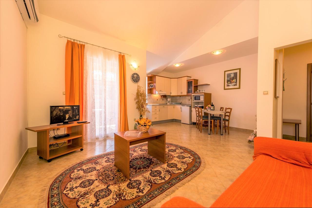 Villa Valtrazza Tar-Vabriga Rum bild