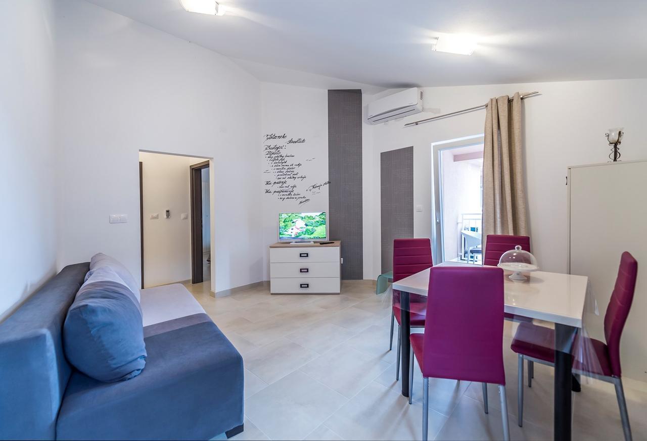 Villa Valtrazza Tar-Vabriga Exteriör bild