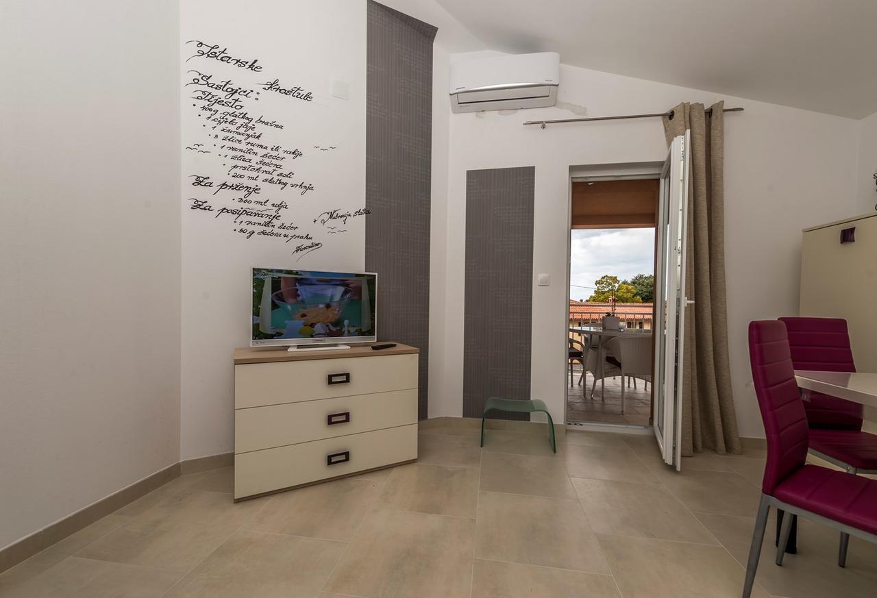 Villa Valtrazza Tar-Vabriga Exteriör bild